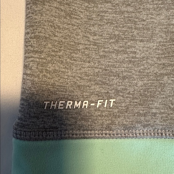 Nike Therma-Fit Heather Gray Hoodie with Mint Details - Picture 7 of 7